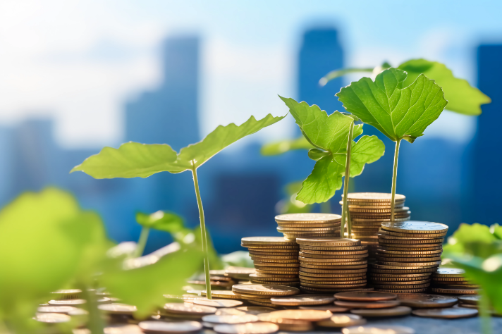 央行开展9000亿元MLF操作 潘功胜定调货币政策：降准降息仍有空间